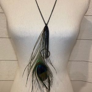 Long necklace w/ Peacock Feather